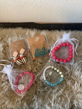 5 Colorful Beaded Bracelet & Earring Lot - Pink, Red, Turquoise, White